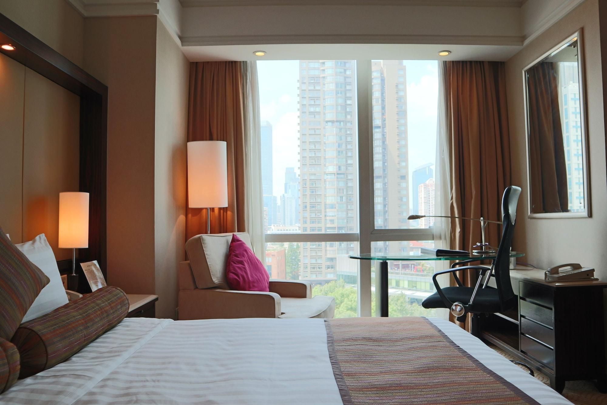 Howard Johnson Huaihai Hotel Shanghai Bagian luar foto