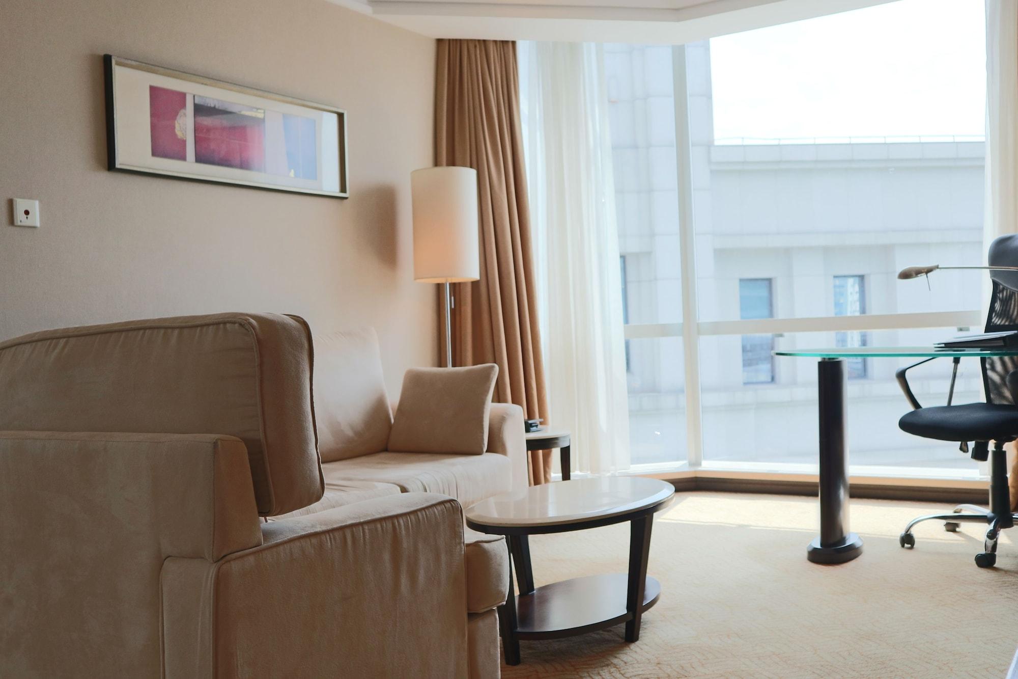 Howard Johnson Huaihai Hotel Shanghai Bagian luar foto
