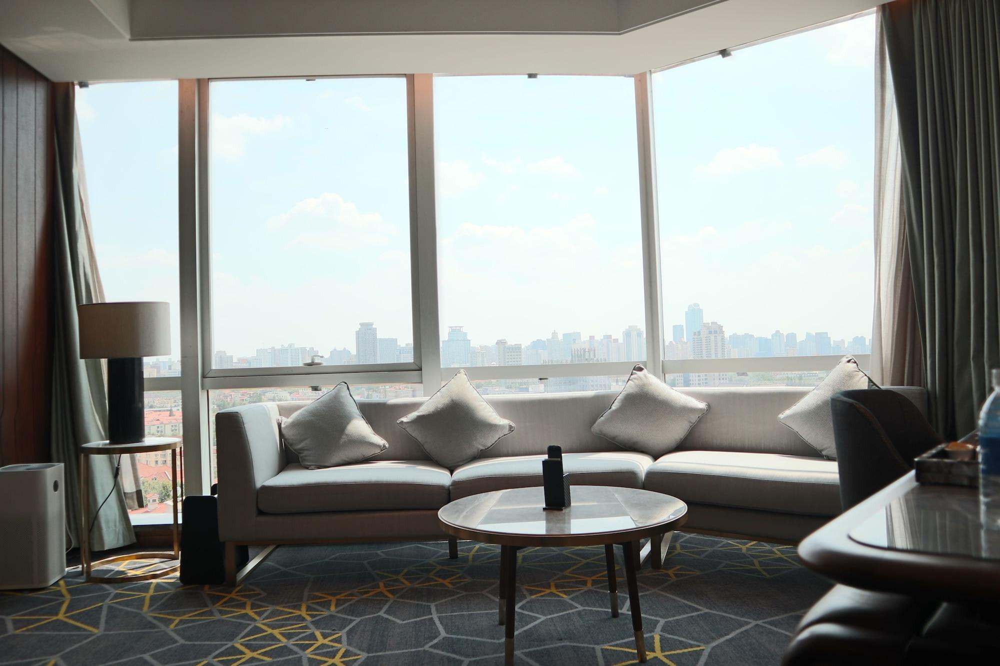 Howard Johnson Huaihai Hotel Shanghai Bagian luar foto