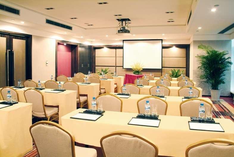 Howard Johnson Huaihai Hotel Shanghai Fasilitas foto