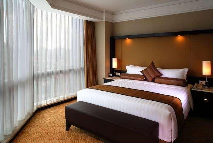 Howard Johnson Huaihai Hotel Shanghai Ruang foto
