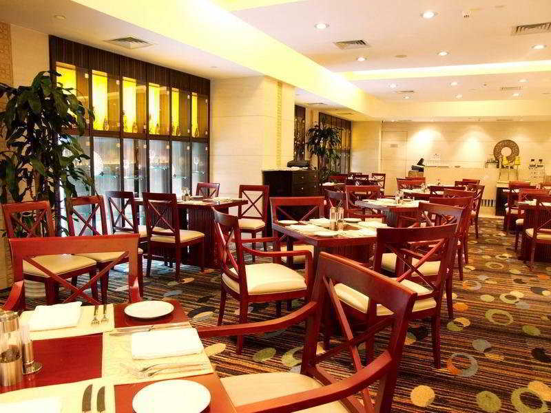 Howard Johnson Huaihai Hotel Shanghai Bagian luar foto