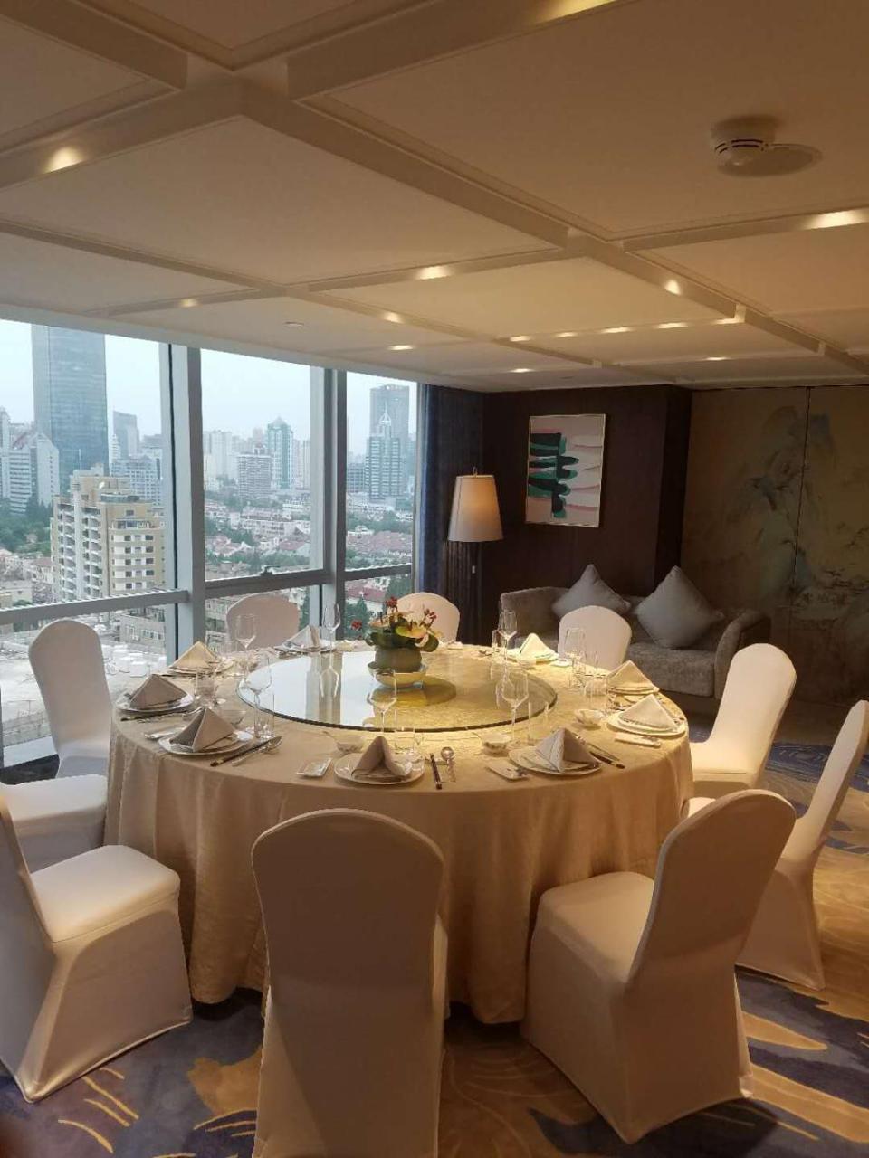 Howard Johnson Huaihai Hotel Shanghai Bagian luar foto